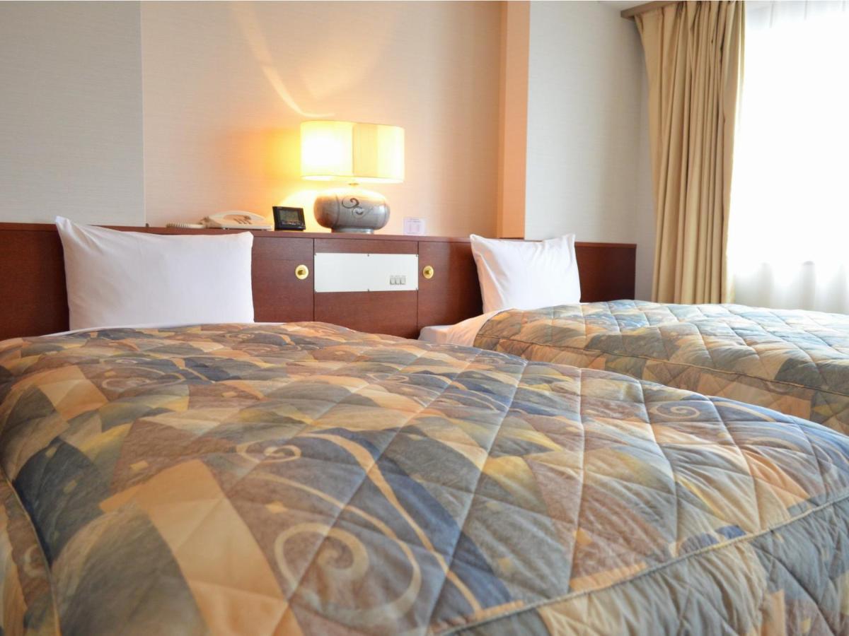 Yokohama Mandarin Hotel Bagian luar foto