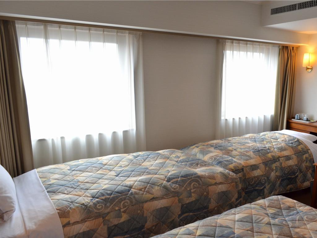 Yokohama Mandarin Hotel Bagian luar foto