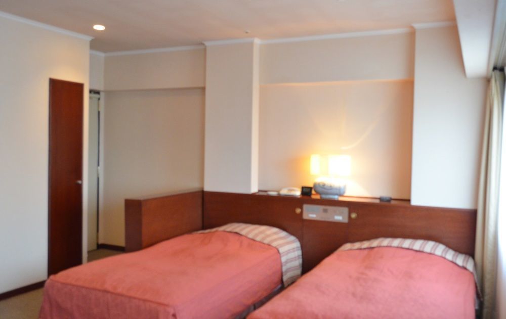 Yokohama Mandarin Hotel Bagian luar foto