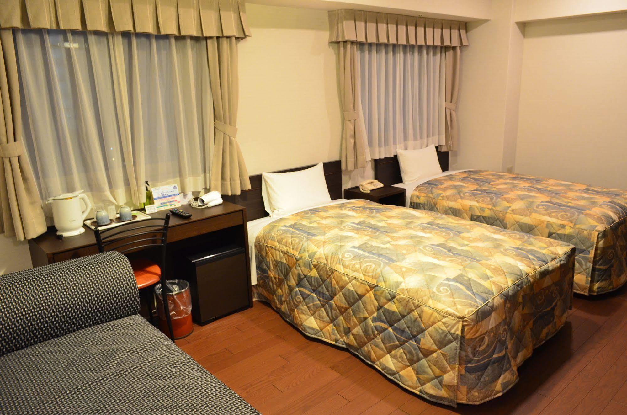 Yokohama Mandarin Hotel Bagian luar foto